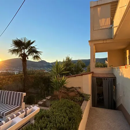 Appartement Center Exclusive Seaview For 4 Trogir