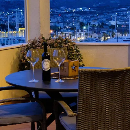 Center Exclusive Seaview For 4 Apartment *